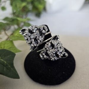 Silver with Black and Clear Rhinestone Leopard Jungle Cat Head Wrap Around Ring